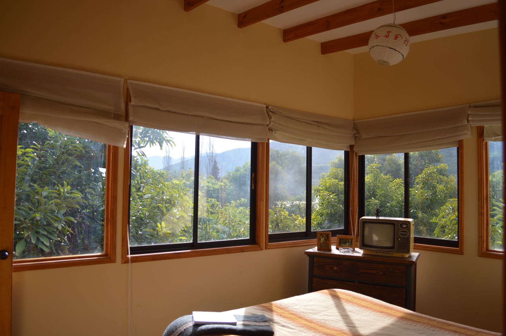 Casa Ecológica en Olmué, Nido Arquitectos Nido Arquitectos Rustic style bedroom