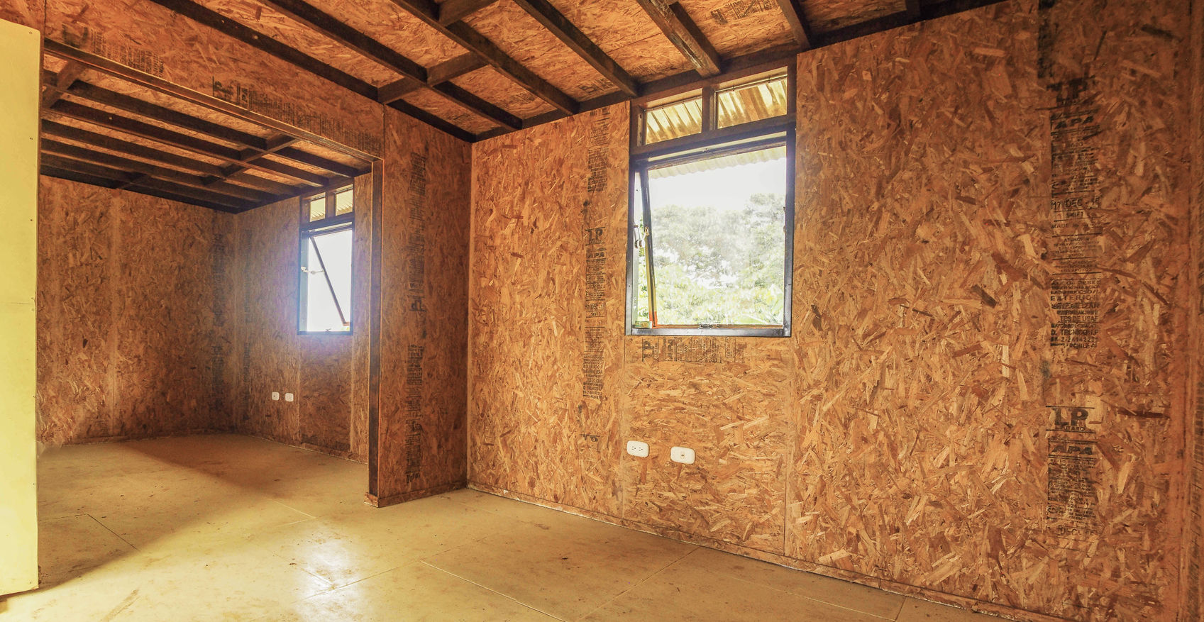 Sistema de Vivienda de Interés Social Rural (VISR), ENSAMBLE de Arquitectura Integral ENSAMBLE de Arquitectura Integral Quartos campestres Derivados de madeira Transparente