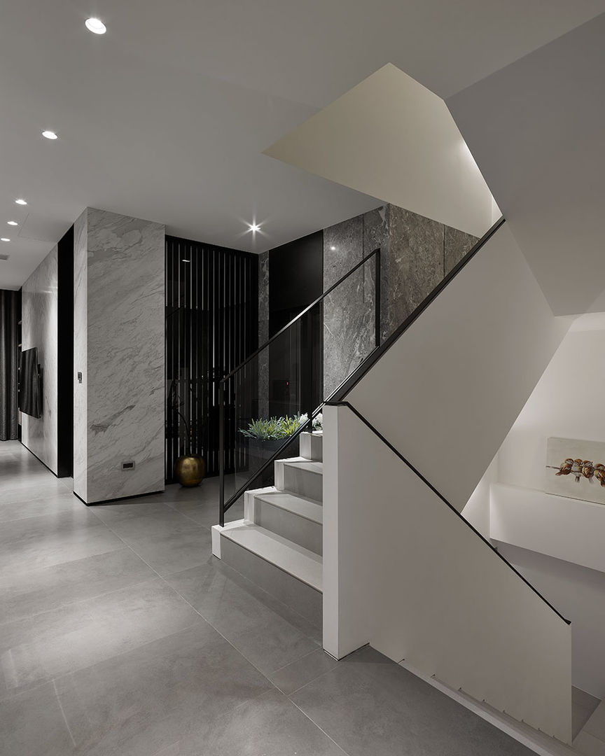 House D 鄧宅, 構築設計 構築設計 現代風玄關、走廊與階梯