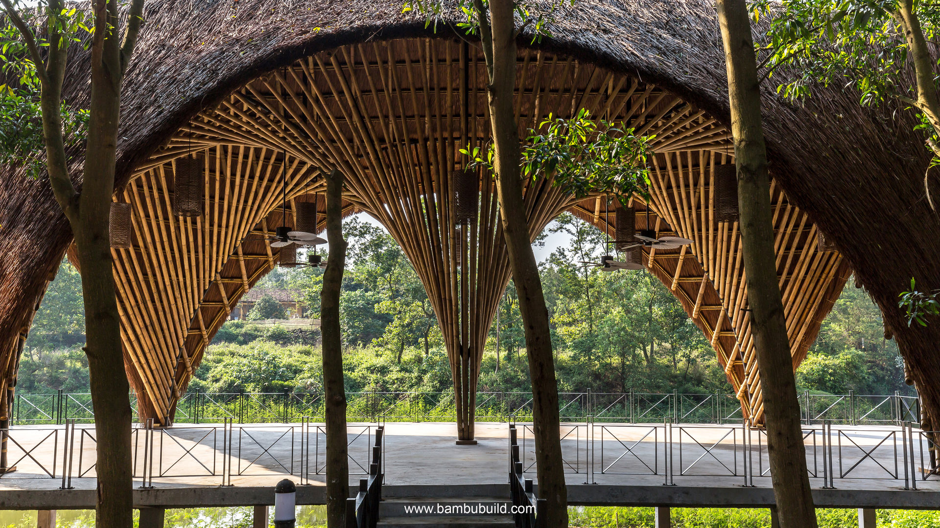 Gian triển lãm Flamingo, BAMBU BAMBU Espaces commerciaux Centre d’expositions