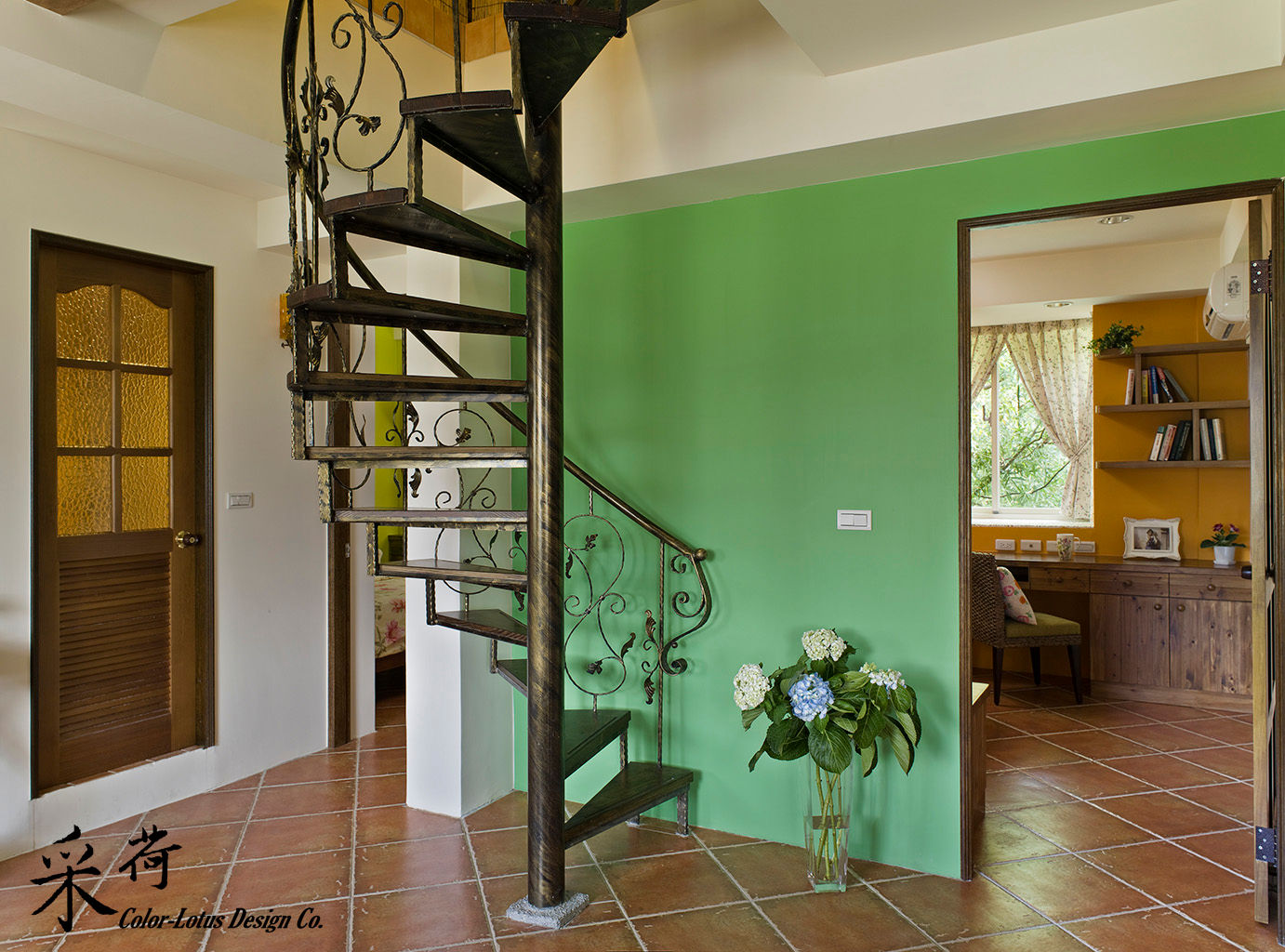 雙溪山居-鄉村風格, Color-Lotus Design Color-Lotus Design Stairs Metal Stairs