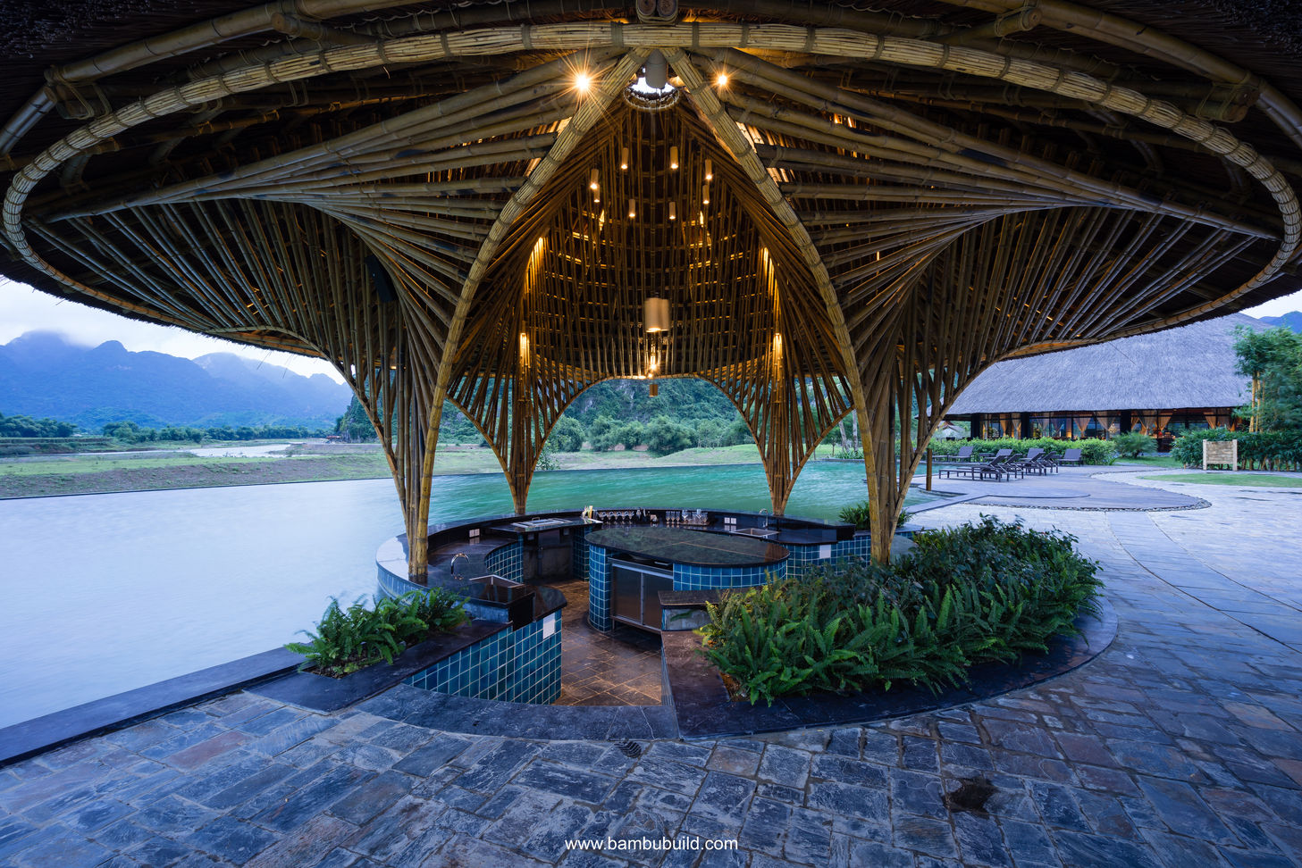 Bar hồ bơi Serena ( Serena Pool Bar), BAMBU BAMBU Коммерческие помещения Бары и клубы