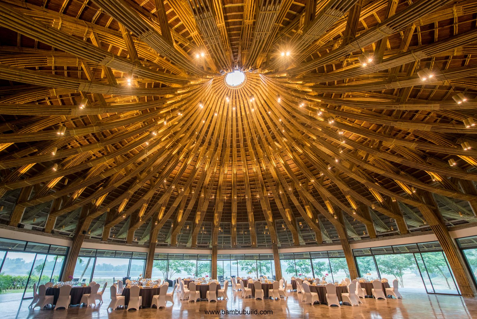 Nhà hàng tre Serena (Serena bamboo restaurant), BAMBU BAMBU Espacios comerciales Restaurantes