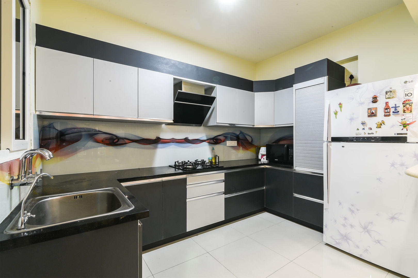 Two BHK - Whitefield, Wenzelsmith Interior Design Pvt Ltd Wenzelsmith Interior Design Pvt Ltd ครัวสำเร็จรูป