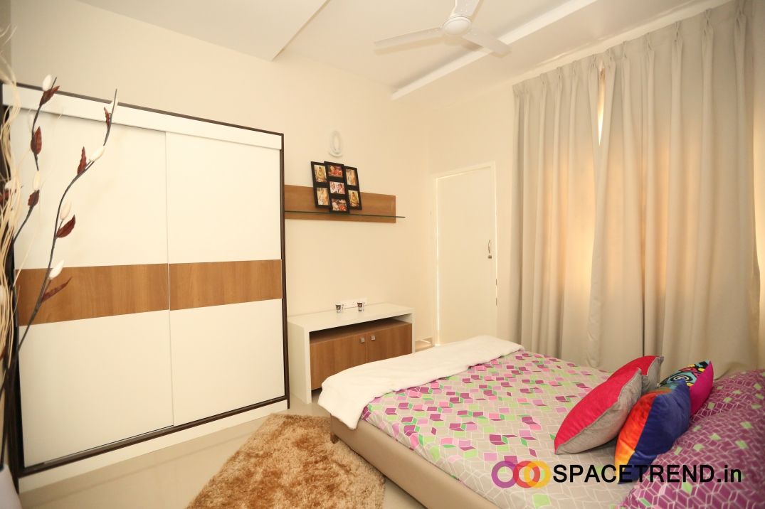 2BHK Flat , Space Trend Space Trend Quartos ecléticos