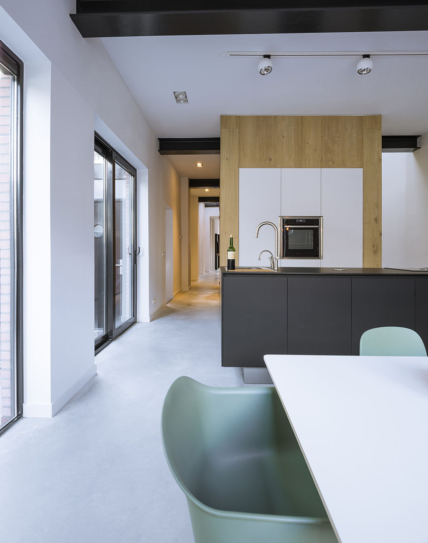 Loft Sixty-Four, EVA architecten EVA architecten Modern kitchen