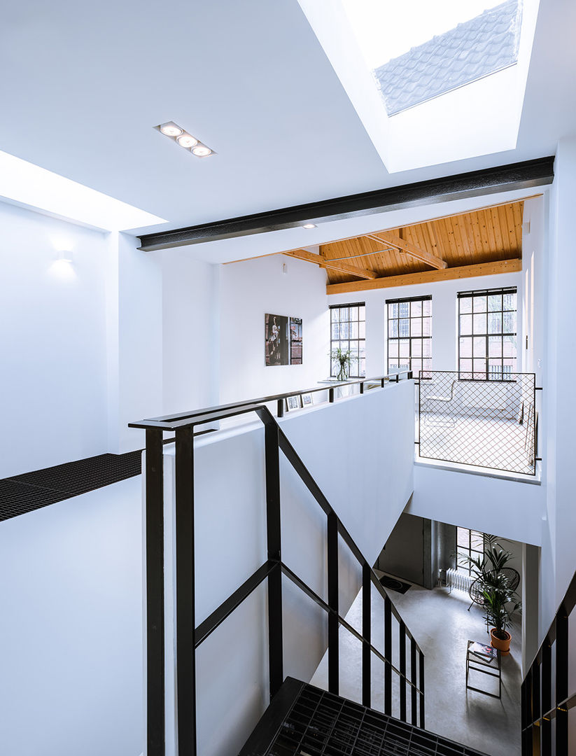 Loft Sixty-Four, EVA architecten EVA architecten Estudios y despachos de estilo moderno