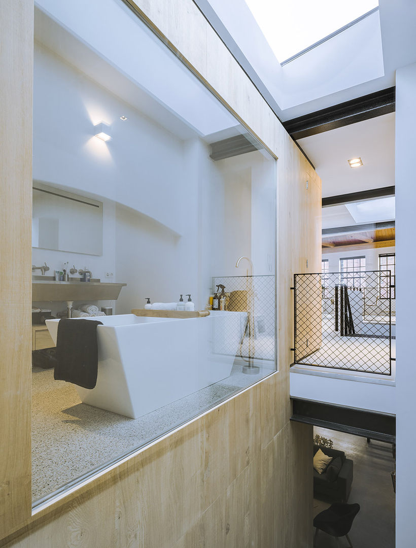 Loft Sixty-Four, EVA architecten EVA architecten Modern Bathroom