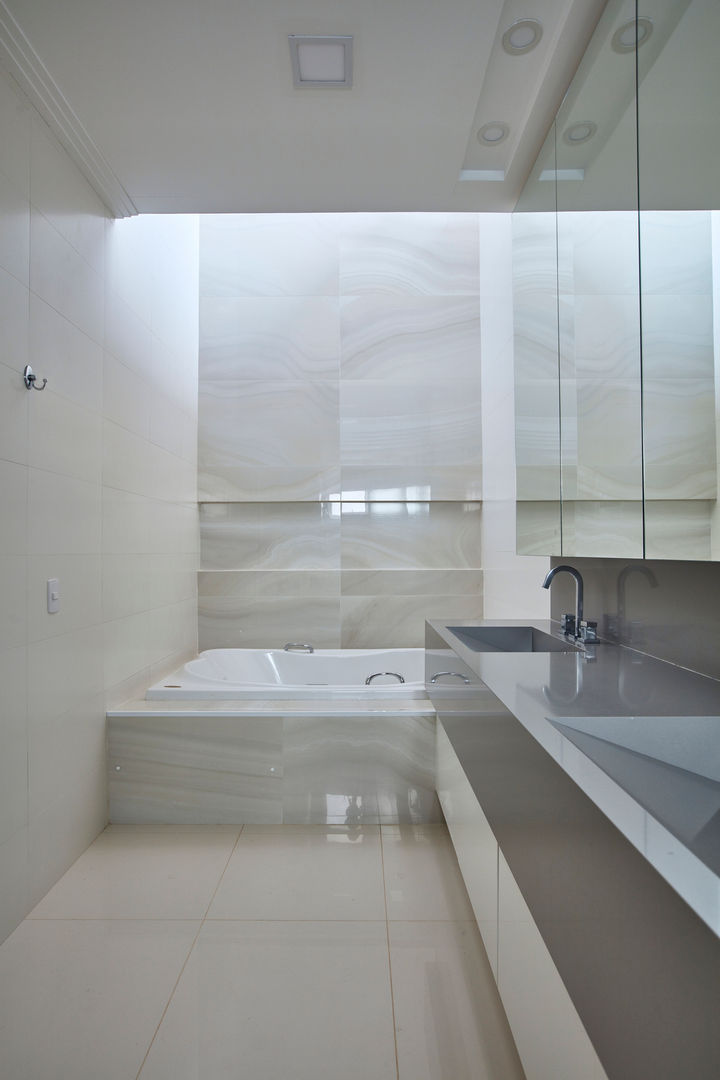 casa ig, grupo pr | arquitetura e design grupo pr | arquitetura e design Modern style bathrooms