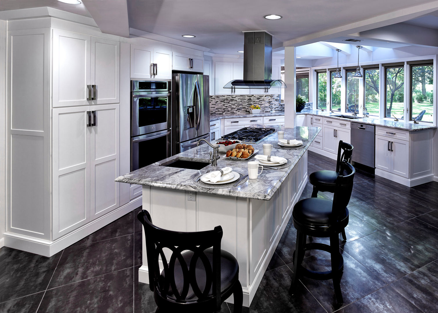 2014 Coty Award Winning Kitchen, Main Line Kitchen Design Main Line Kitchen Design Cocinas clásicas