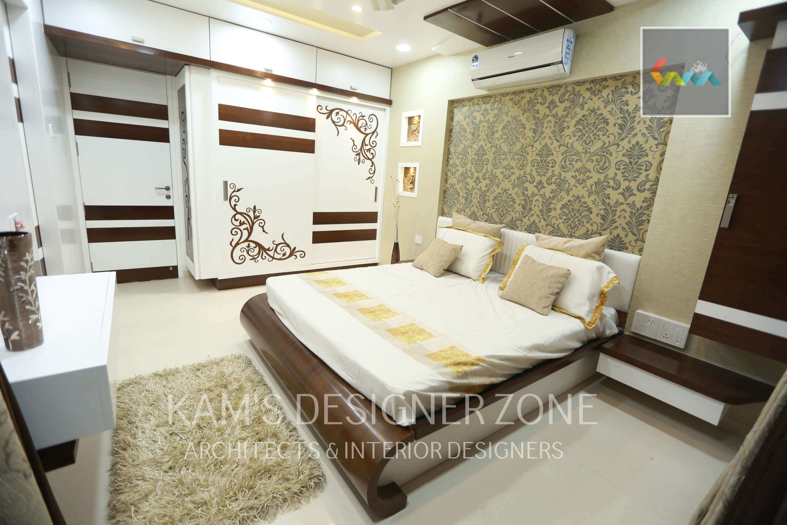 Home interior design for Satish Tayal, KAMS DESIGNER ZONE KAMS DESIGNER ZONE Спальня в классическом стиле