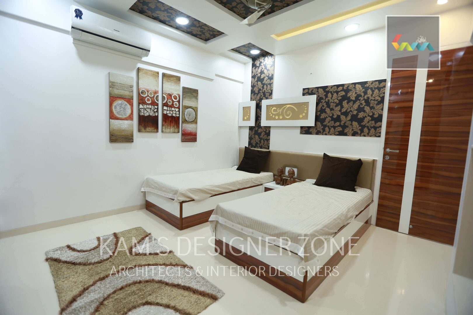 Home interior design for Satish Tayal, KAMS DESIGNER ZONE KAMS DESIGNER ZONE Спальня в классическом стиле