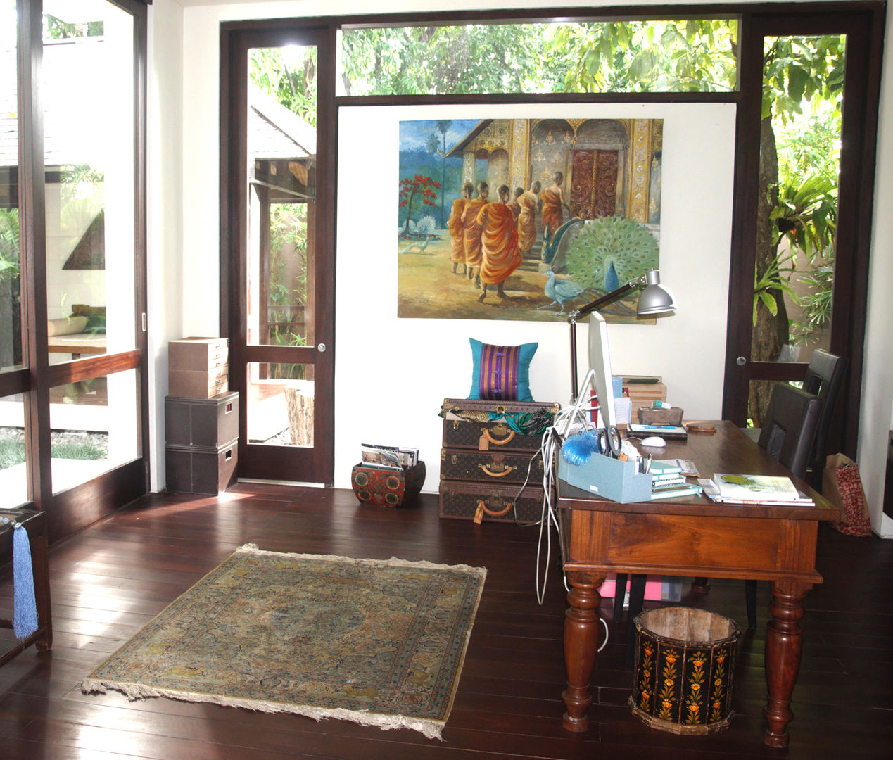 Halekulani Villa, Seminyak Bali Indonesia, Credenza Interior Design Credenza Interior Design Рабочий кабинет в азиатском стиле Аксессуары и декор