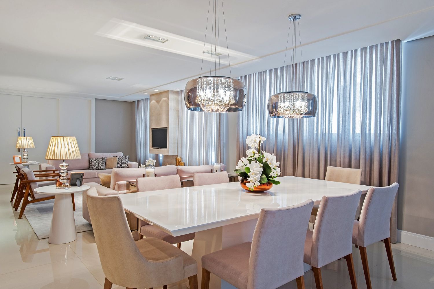 Apto AK_ 220m², Carolina Kist Arquitetura & Design Carolina Kist Arquitetura & Design Modern dining room