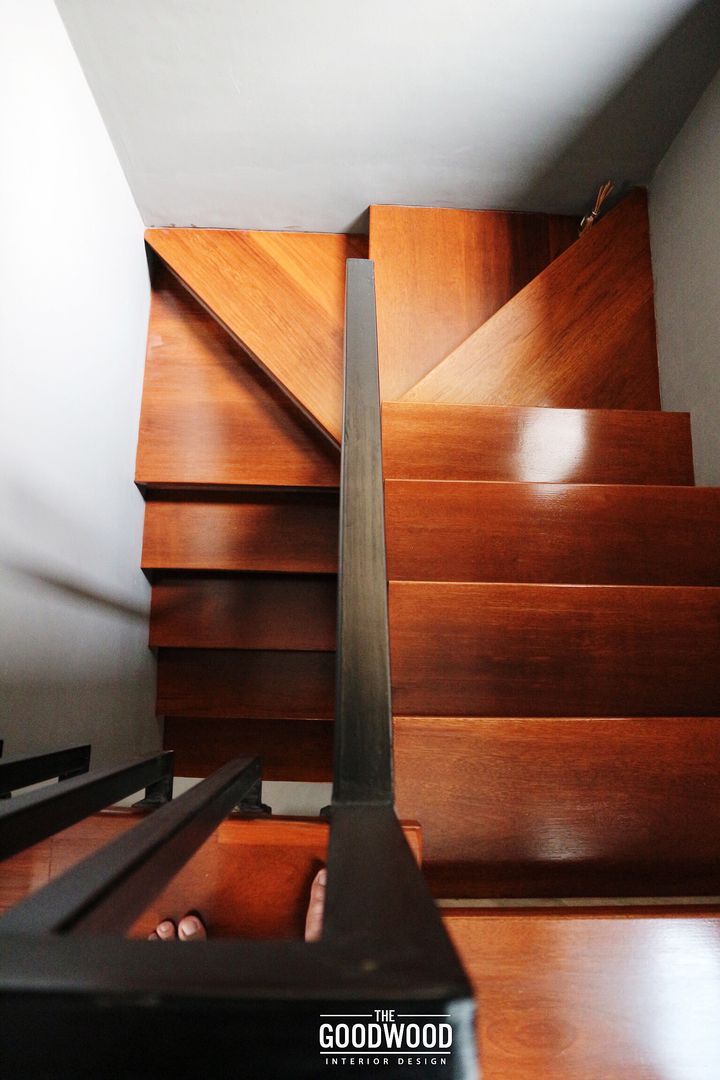 Rumah A+S, The GoodWood Interior Design The GoodWood Interior Design Modern corridor, hallway & stairs