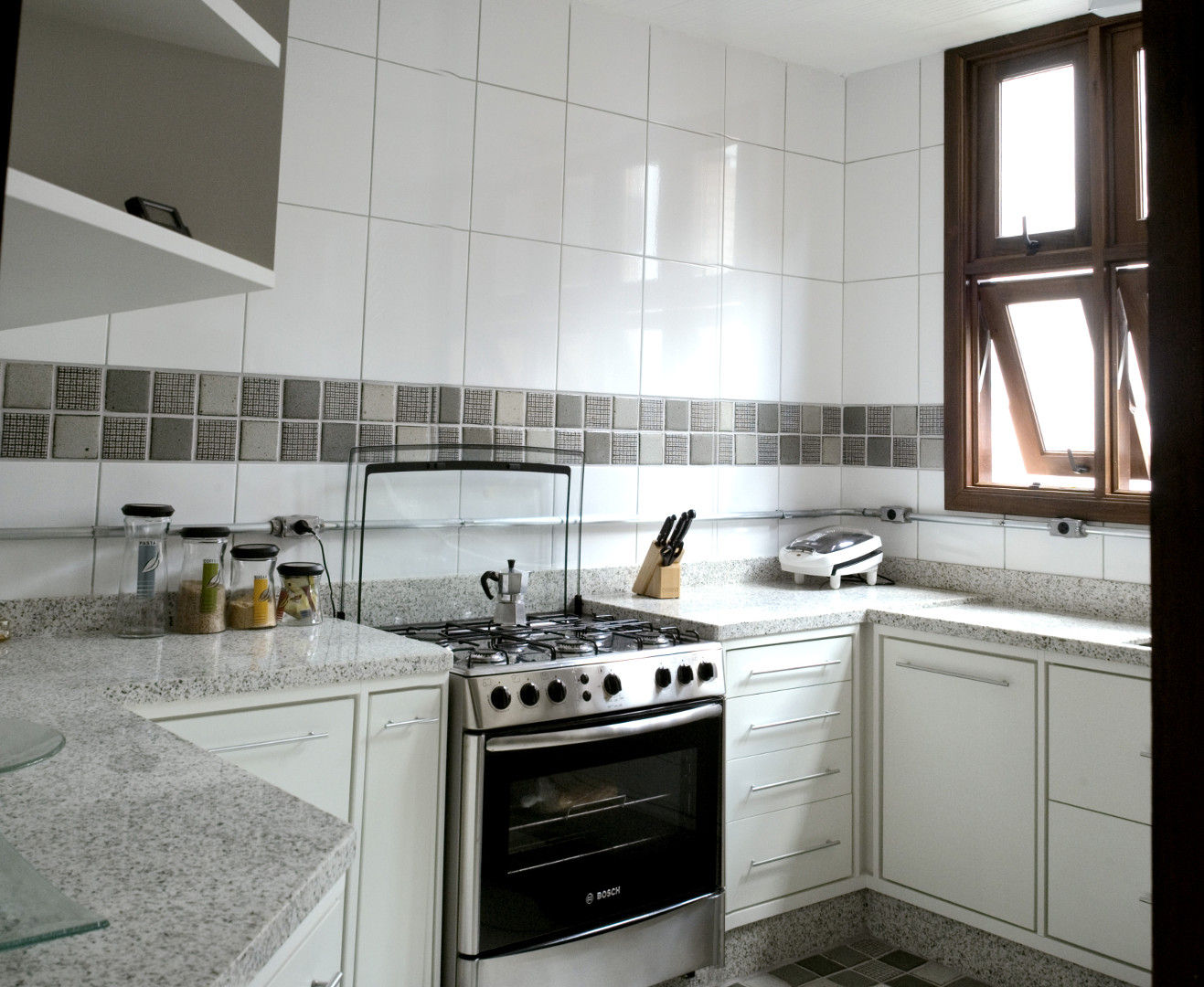 Residência em São Paulo, JMN arquitetura JMN arquitetura Built-in kitchens