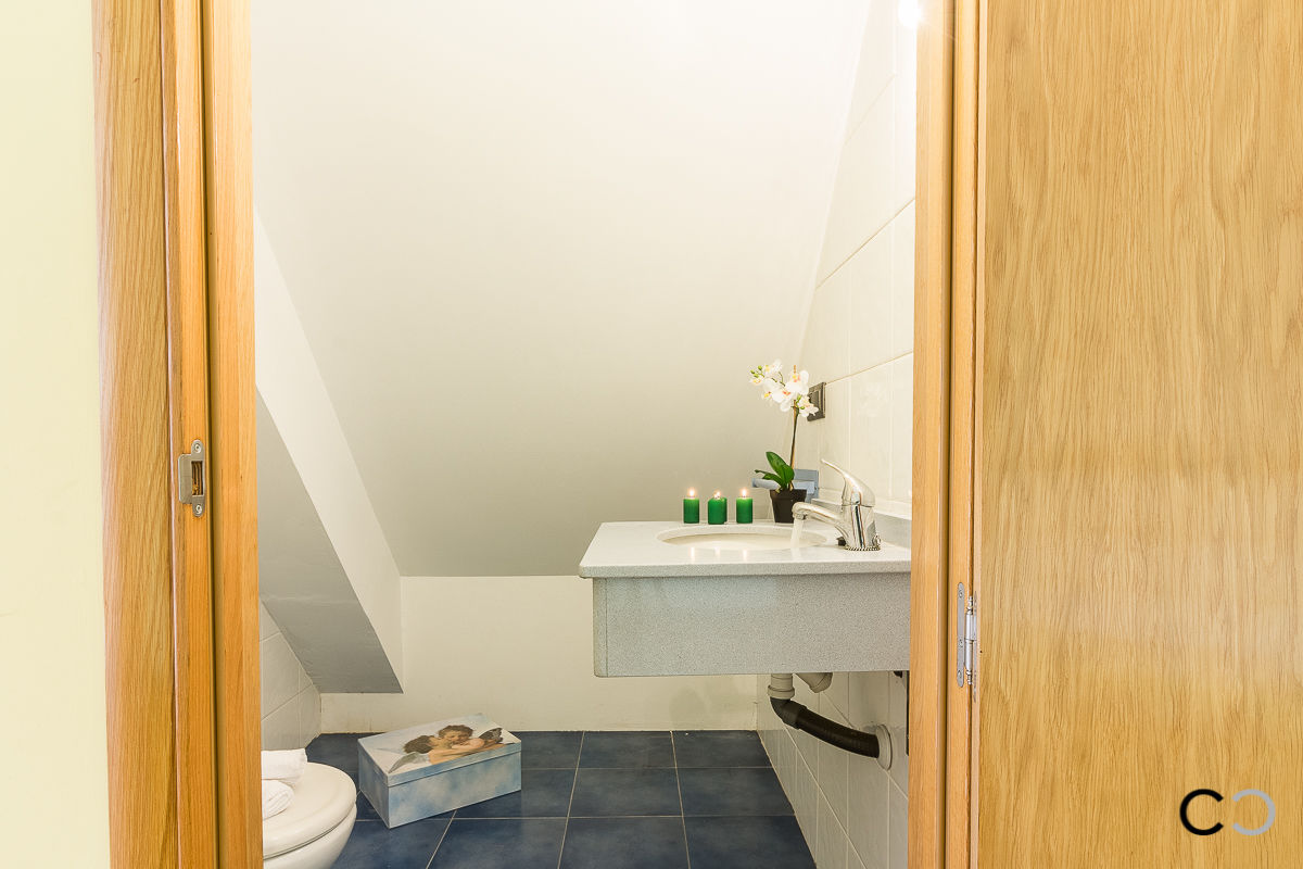 Home Staging en la casa de Luis en La Coruña, CCVO Design and Staging CCVO Design and Staging Modern bathroom