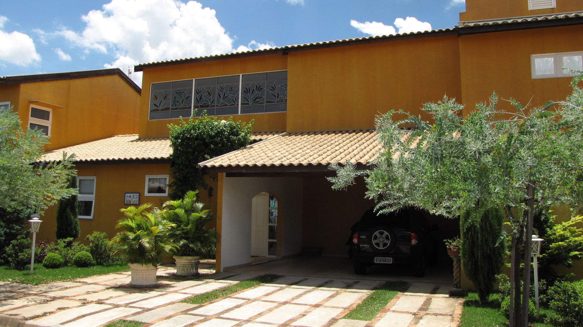 Residência em São Carlos, JMN arquitetura JMN arquitetura Дома с террасами