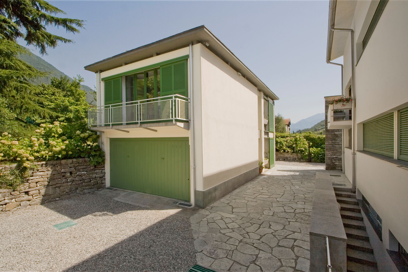 JVL_Ristrutturazione di una dependance sul Lago di Como, Chantal Forzatti architetto Chantal Forzatti architetto Detached home