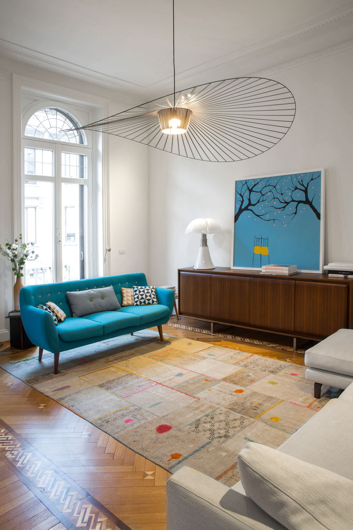 16VT_Ristrutturazione di un appartamento di pregio, Chantal Forzatti architetto Chantal Forzatti architetto Modern living room Solid Wood Multicolored
