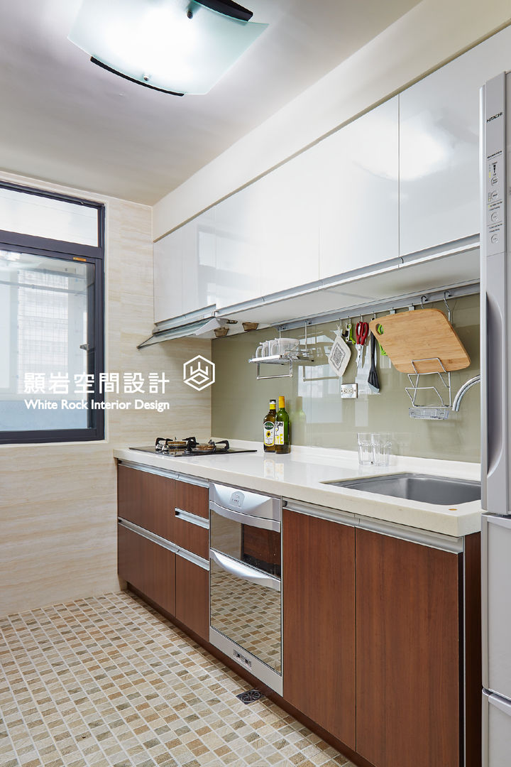 新北市 林口區 陳公館, 顥岩空間設計 顥岩空間設計 Minimalist kitchen