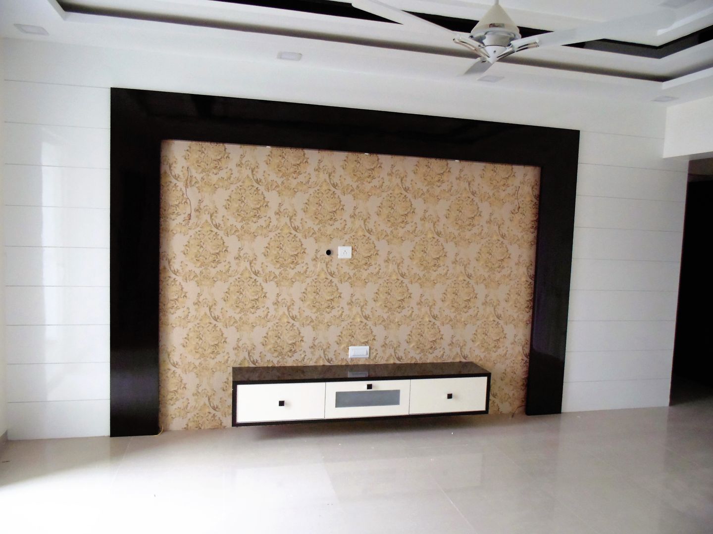 YASHWIN BANER PUNE, decorMyPlace decorMyPlace Salas de estar modernas TV e mobiliário