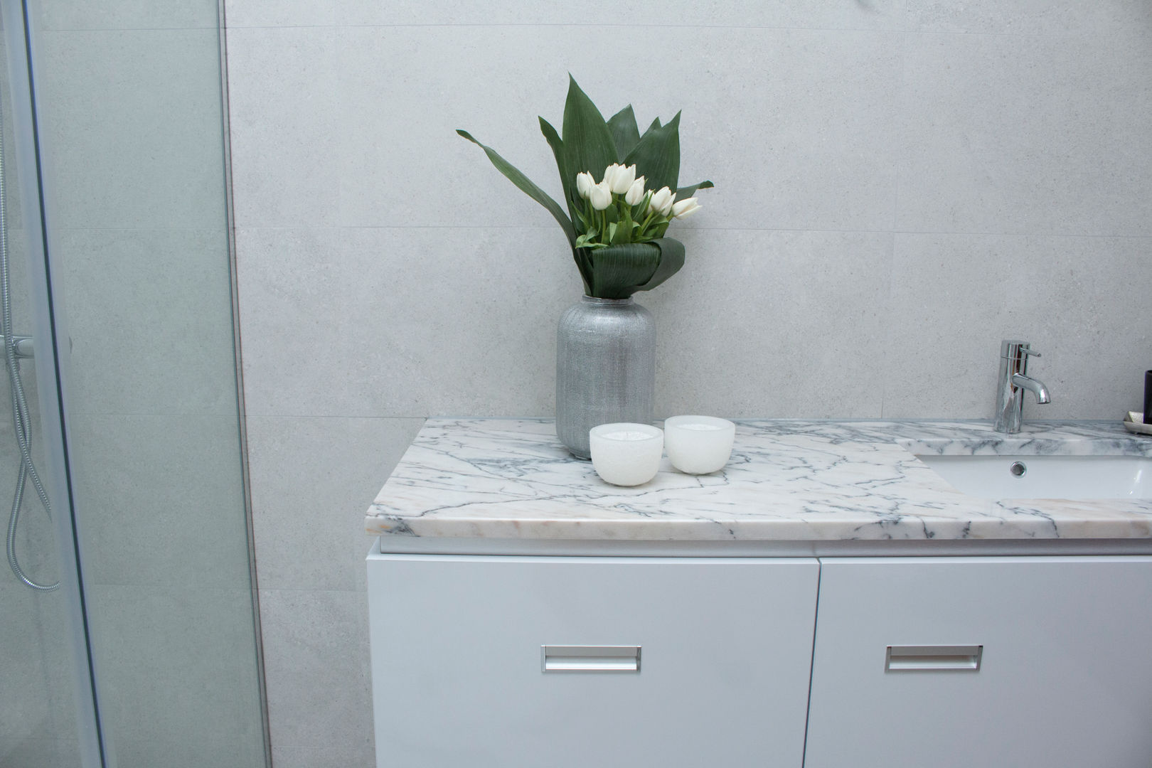 WCs projects, Oloft Oloft Modern bathroom Marble