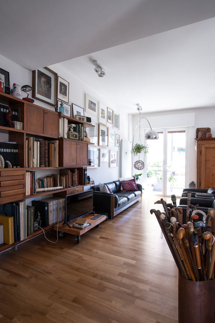 3VM_Ristrutturazione di una casa-atelier d’artista a Como, Chantal Forzatti architetto Chantal Forzatti architetto Living room