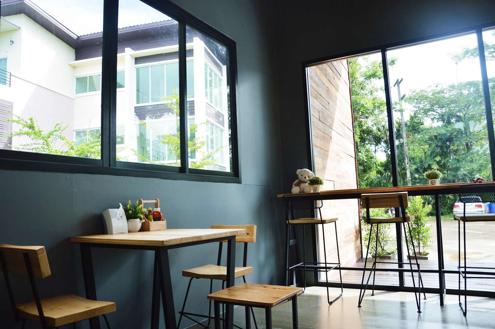 ร้านอาหาร กาแฟ สไตล์โมเดิรน์, Add-con Architect Add-con Architect Binnentuin Binnenbeplanting