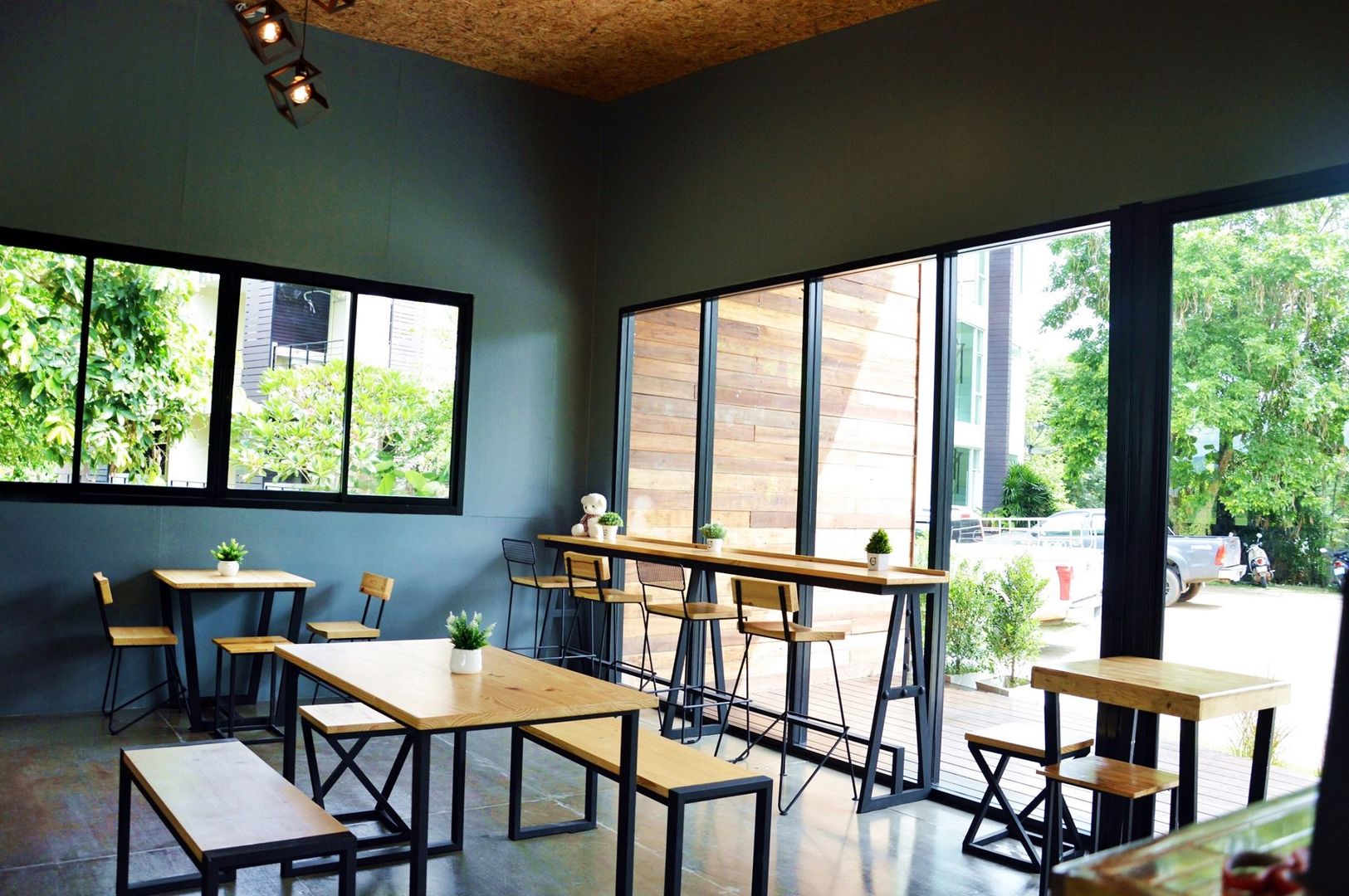 ร้านอาหาร กาแฟ สไตล์โมเดิรน์, Add-con Architect Add-con Architect Binnentuin Binnenbeplanting