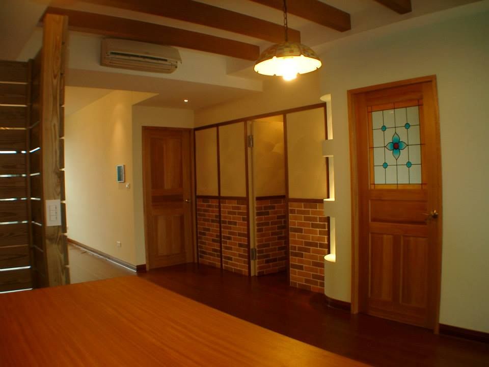 通道區 Hi+Design/Interior.Architecture. 寰邑空間設計 Country style corridor, hallway& stairs