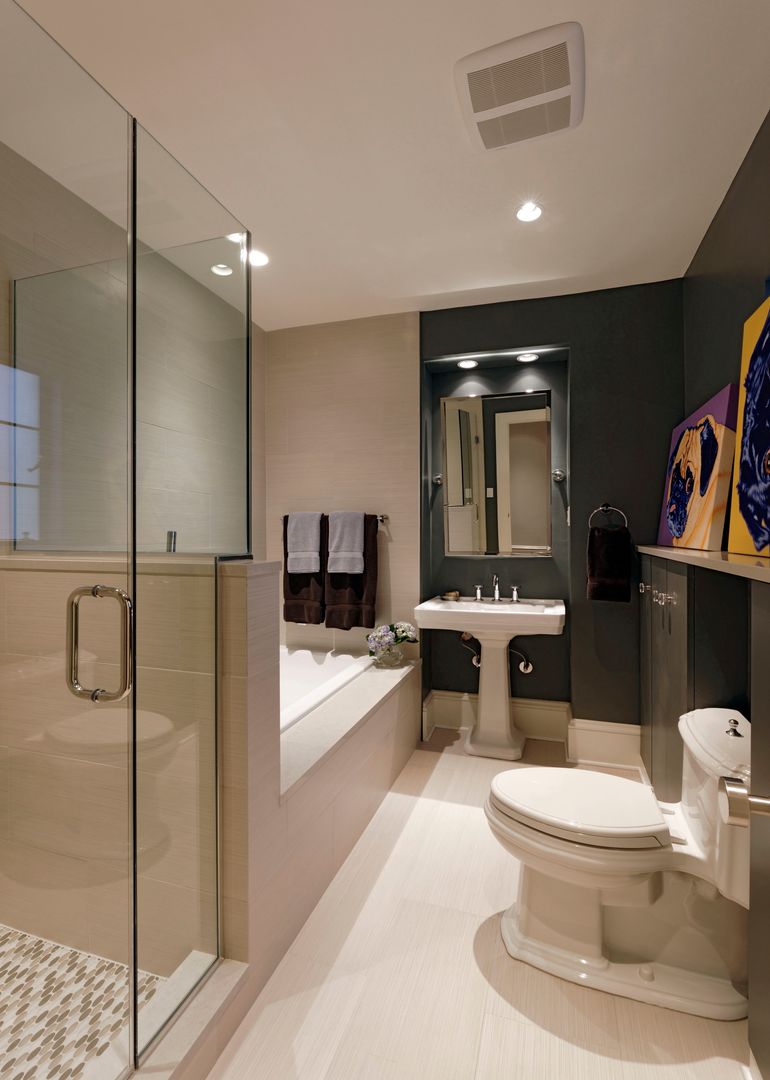 Luxury Kalorama Condo Renovation in Washington DC BOWA - Design Build Experts Classic style bathroom