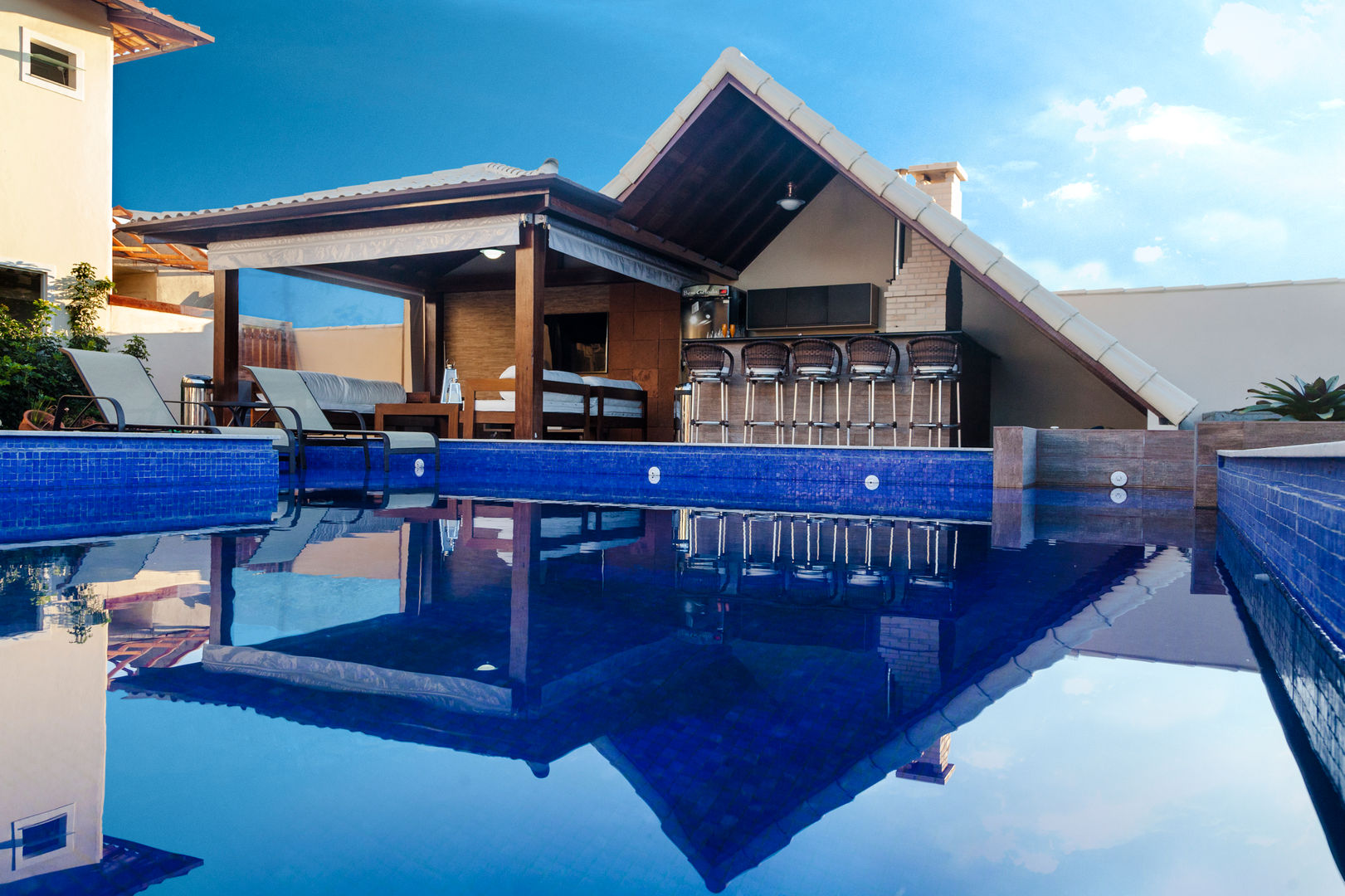 Piscina, Churrasqueira e Louge MORSCH WILKINSON arquitetura Condomínios Vidro piscina
