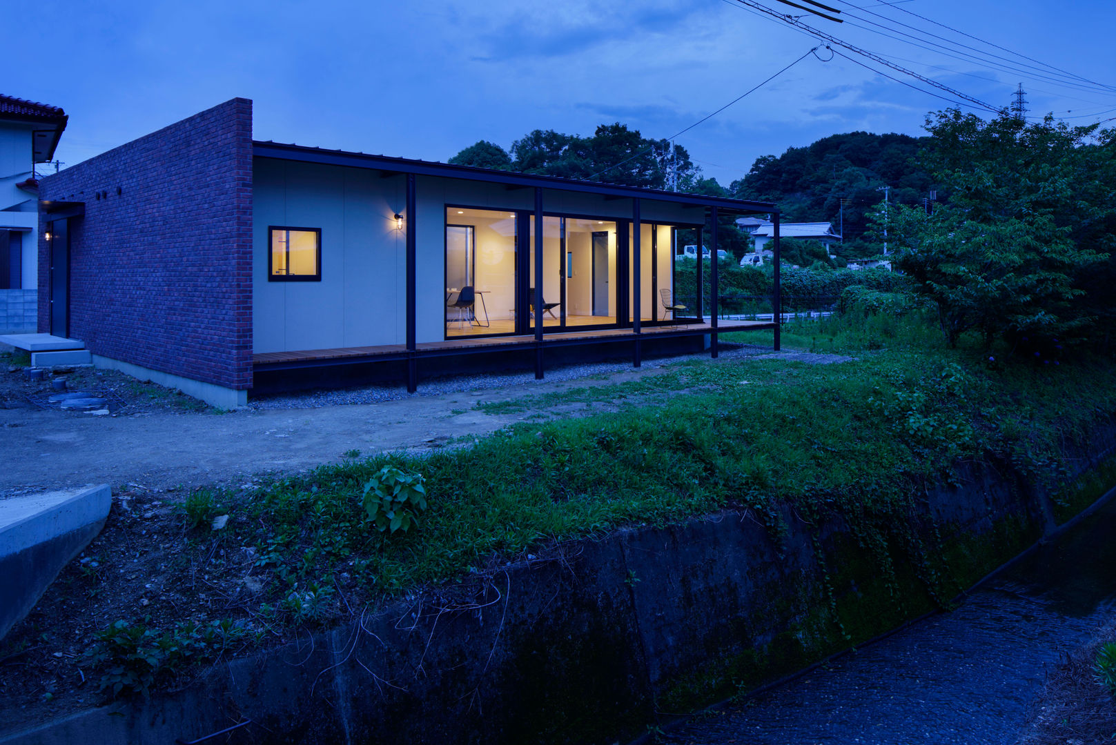 MASK HOUSE, 株式会社CAPD 株式会社CAPD Casas de estilo industrial