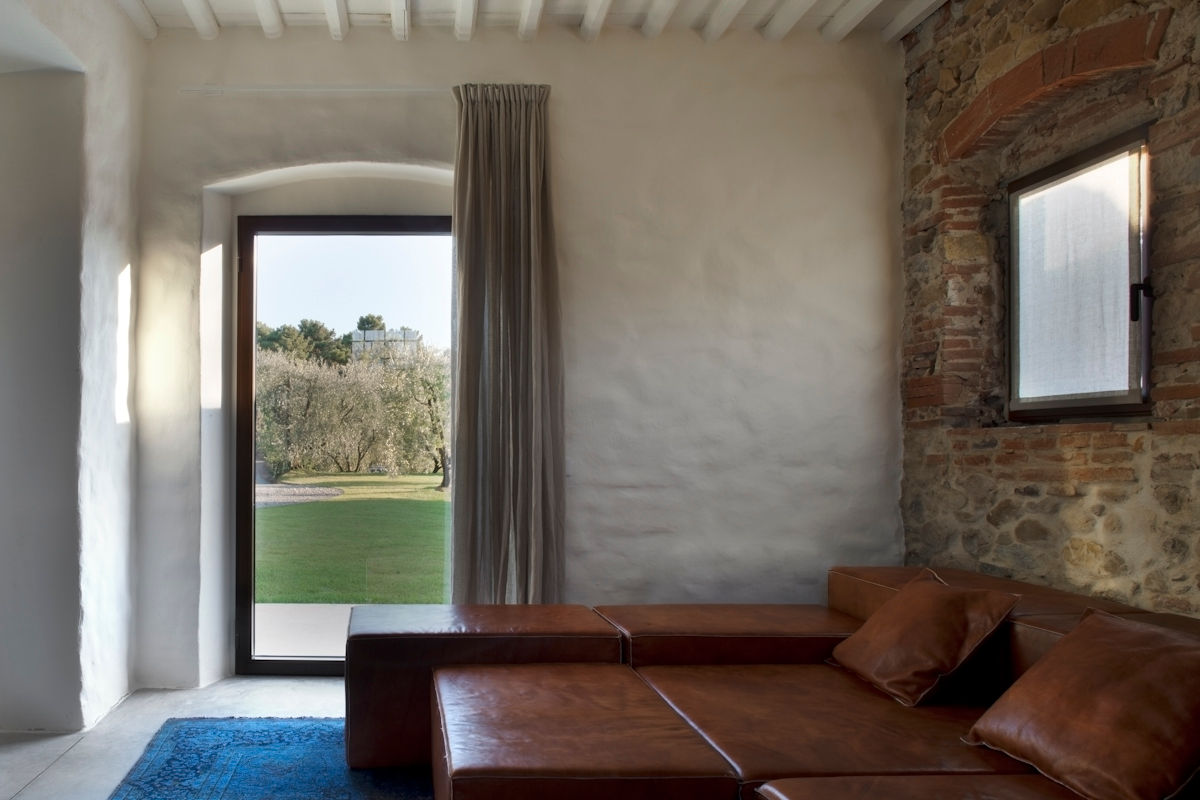 037_CASALE IN CAMPAGNA , MIDE architetti MIDE architetti Wooden windows