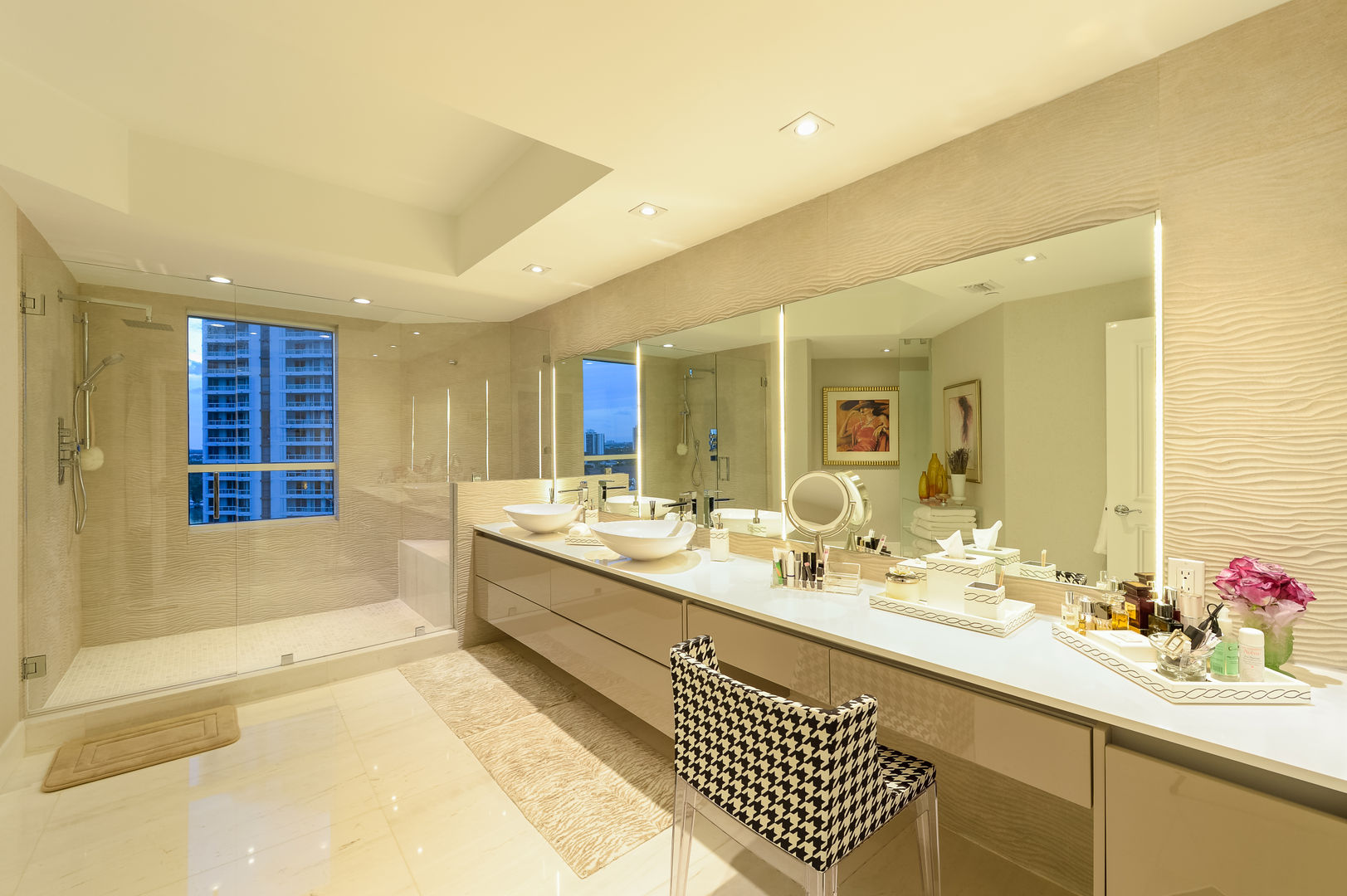 E-06, NIVEL TRES ARQUITECTURA NIVEL TRES ARQUITECTURA Modern bathroom Marble