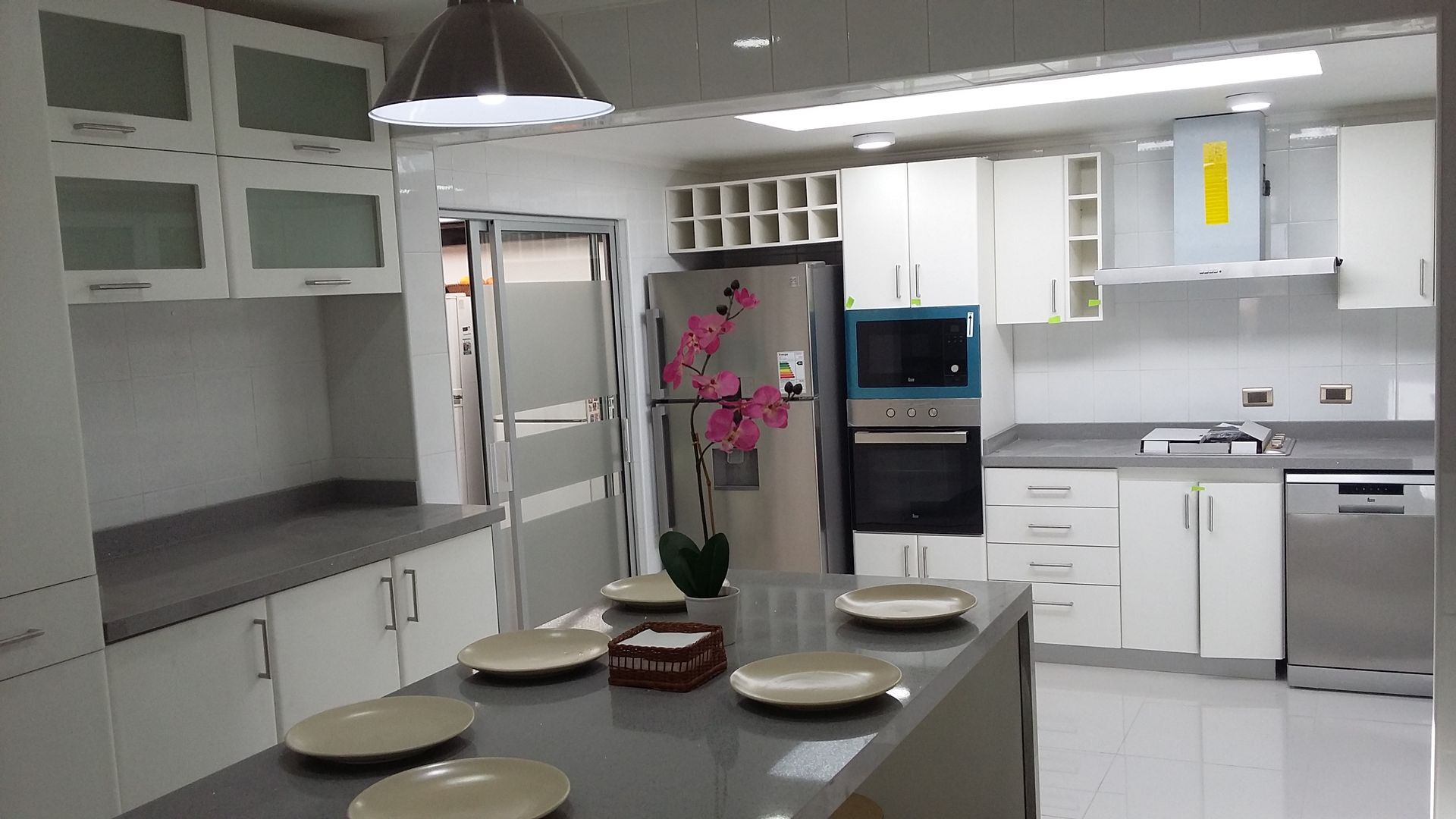 homify Dapur built in Granit