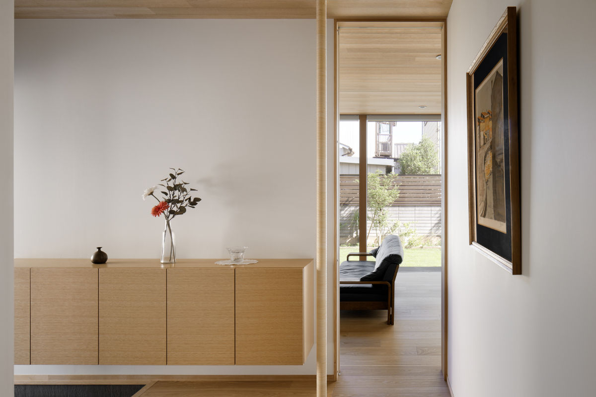 044流山Tさんの家, atelier137 ARCHITECTURAL DESIGN OFFICE atelier137 ARCHITECTURAL DESIGN OFFICE Scandinavian corridor, hallway & stairs Wood Wood effect