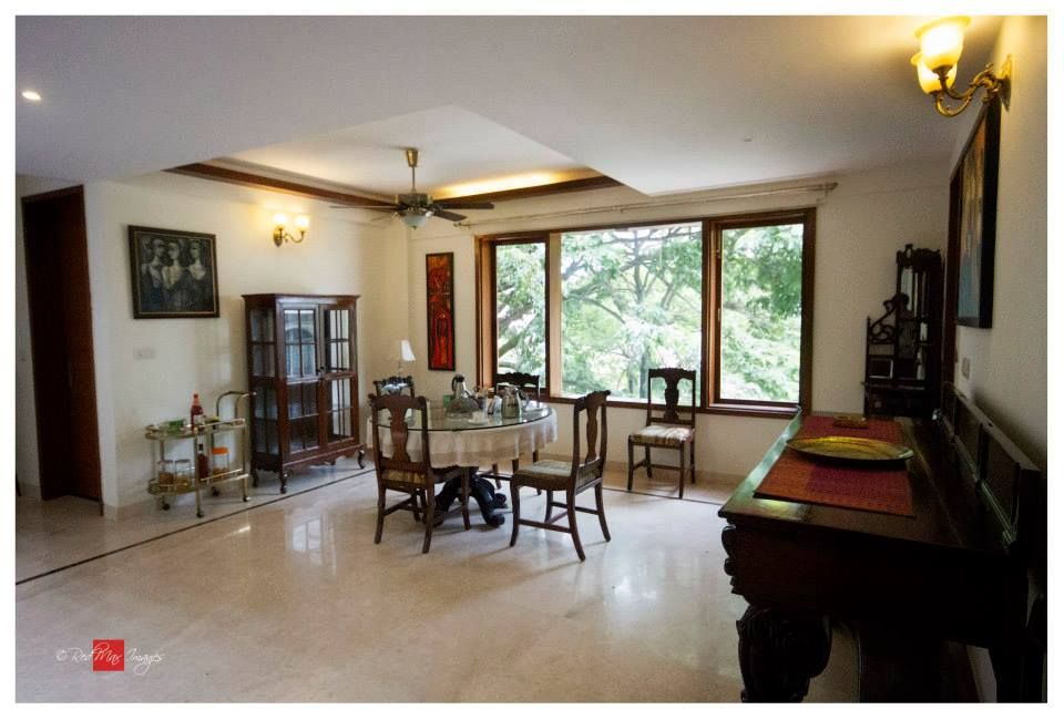 Rahaman's residence, Sandarbh Design Studio Sandarbh Design Studio Eclectic style dining room