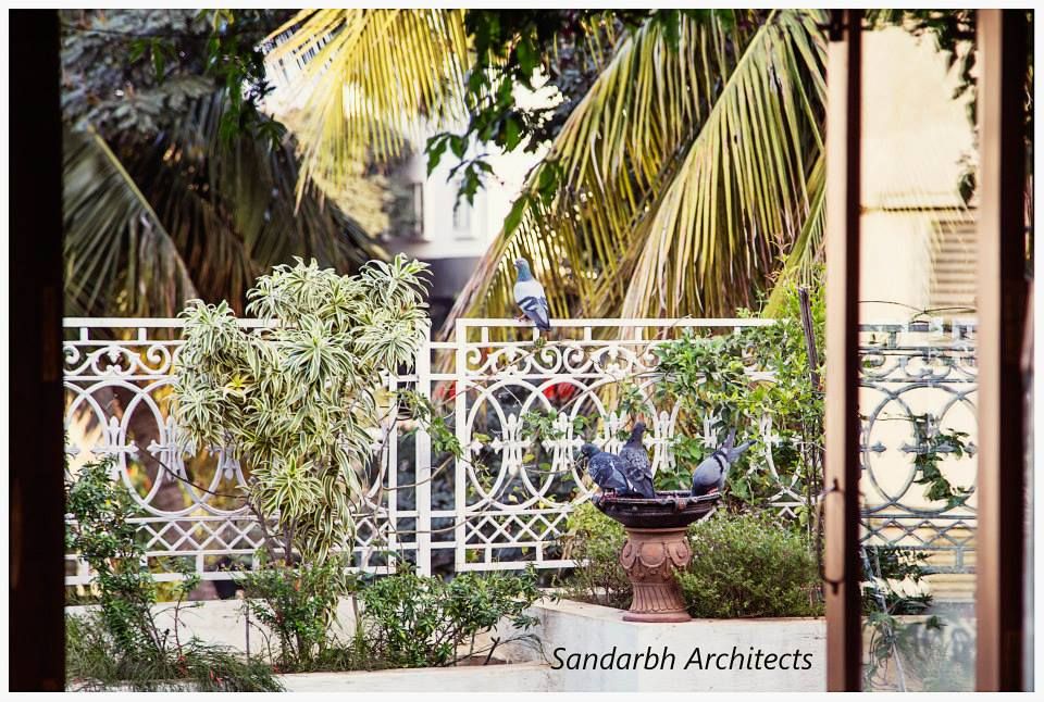 Rahaman's residence, Sandarbh Design Studio Sandarbh Design Studio Vườn phong cách chiết trung