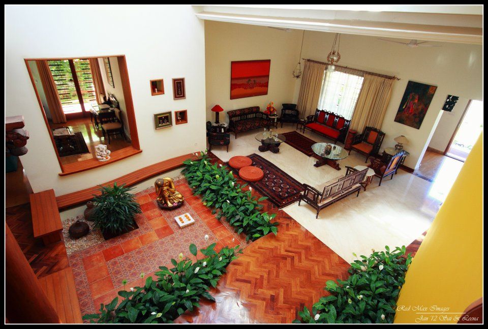 Temple Bells - Arati and Sundaresh's Residence, Sandarbh Design Studio Sandarbh Design Studio غرفة المعيشة