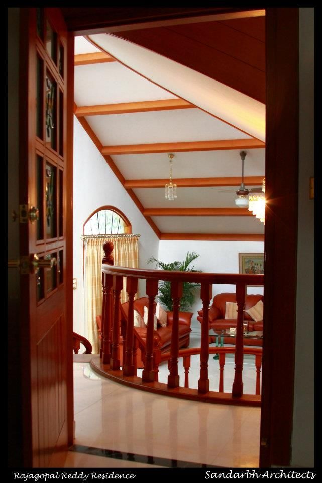 Reddy's residence, Sandarbh Design Studio Sandarbh Design Studio Eclectic corridor, hallway & stairs