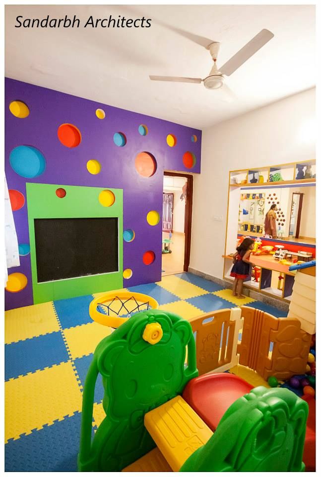 Wacky house, Sandarbh Design Studio Sandarbh Design Studio Commercial spaces Schools