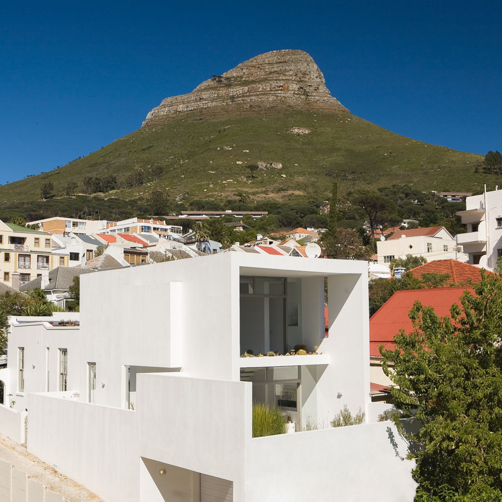 NEW HOUSE GARDENS, CAPE TOWN, Grobler Architects Grobler Architects 미니멀리스트 주택