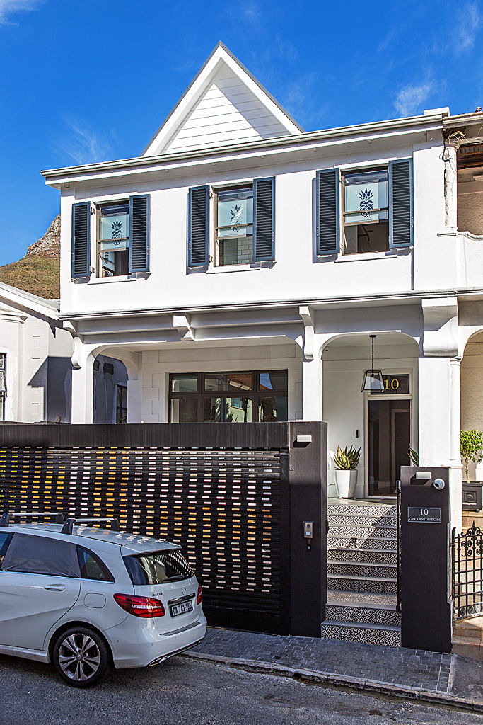 ALTERATION FRESNAYE, CAPE TOWN, Grobler Architects Grobler Architects Colonial style house