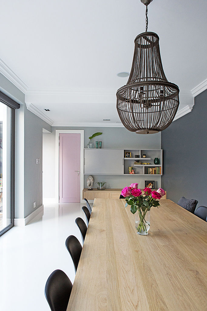 ALTERATION FRESNAYE, CAPE TOWN, Grobler Architects Grobler Architects Modern dining room