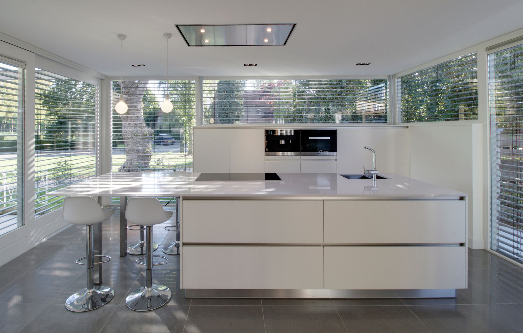 homify Modern kitchen