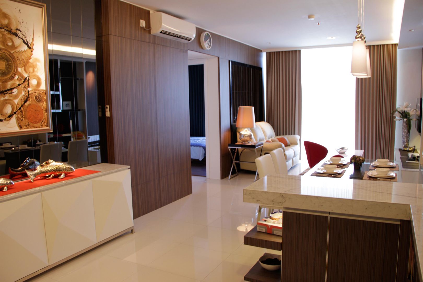 Entrance to living area Kottagaris interior design consultant Ruang Keluarga Minimalis