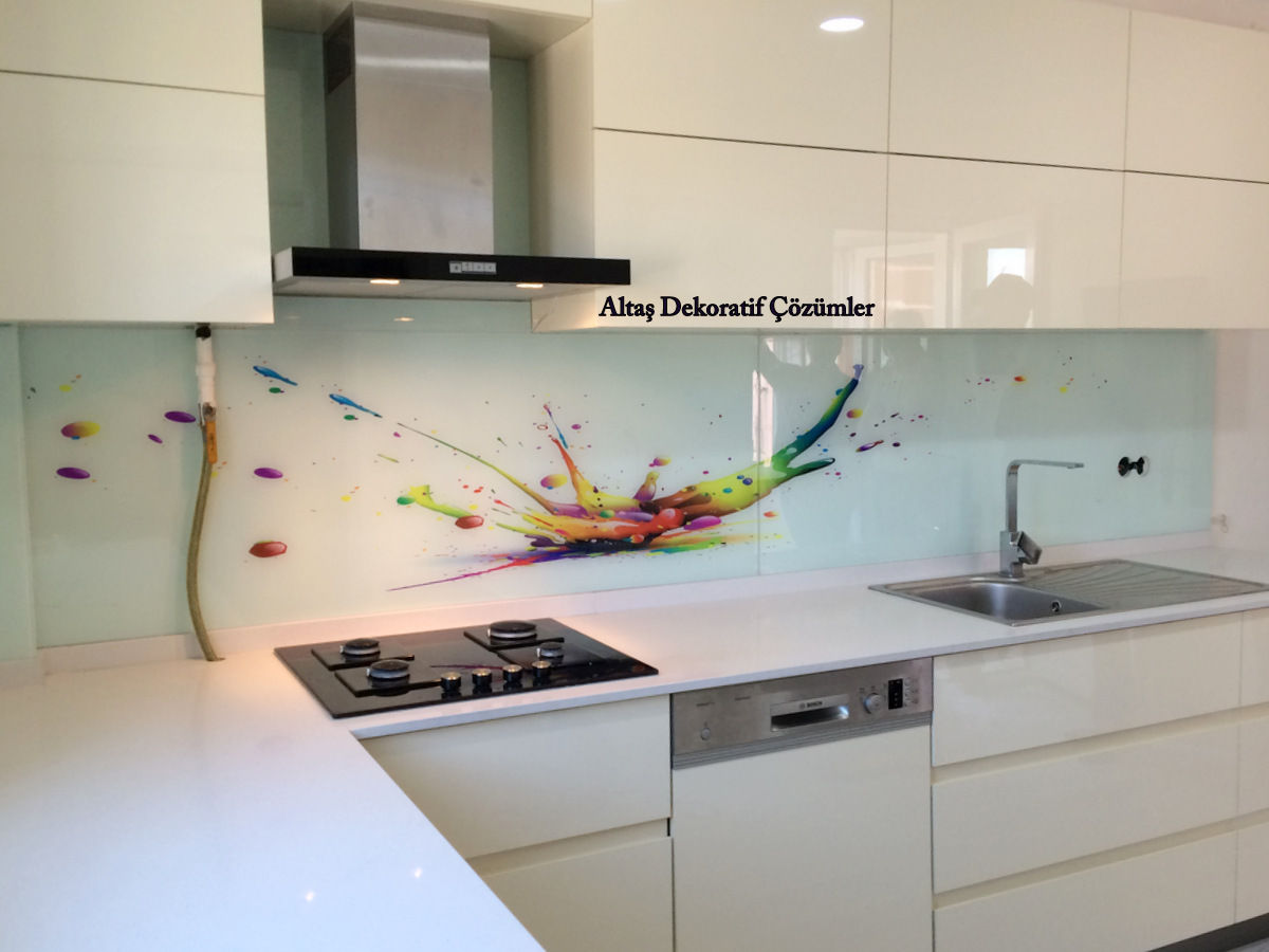 MUTFAK ARASI 3D CAM PANEL KAPLAMALAR, ALTAŞ DEKORATİF ÇÖZÜMLER ALTAŞ DEKORATİF ÇÖZÜMLER Modern kitchen Glass Bench tops