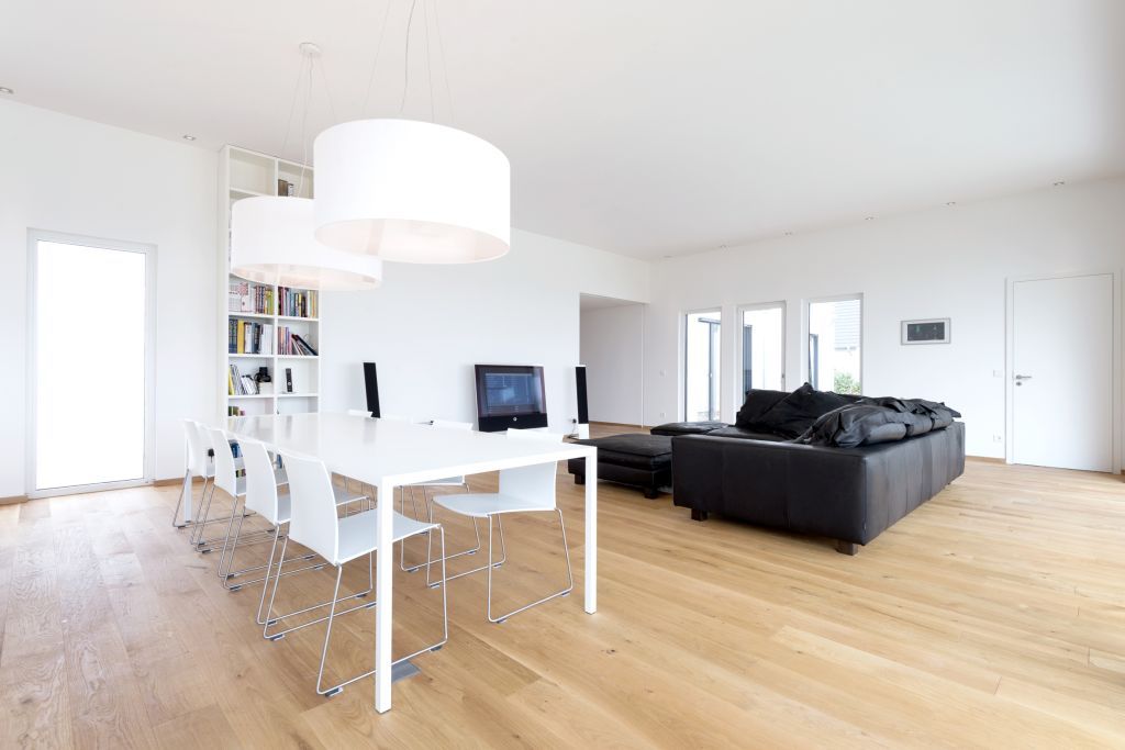 Exklusiver Bungalow mit hochwertiger Ausstattung, wir leben haus - Bauunternehmen in Bayern wir leben haus - Bauunternehmen in Bayern Eclectic style living room
